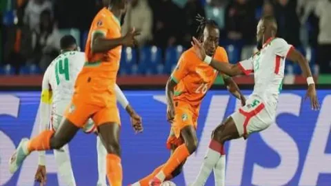 “东共体与南共体共同峰会公布声明，呼吁刚果（金）和平解决冲突”